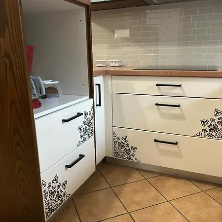 Apartma Lidija 采尔克诺