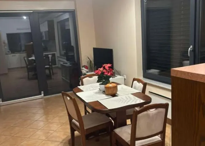 Apartma Lidija *